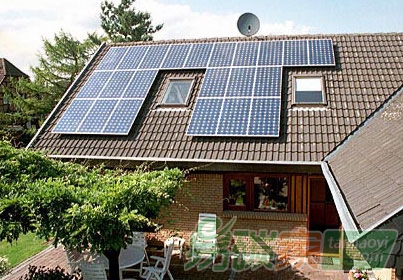 農(nóng)戶安裝太陽能光伏發(fā)電裝置蘊藏賺錢商機
