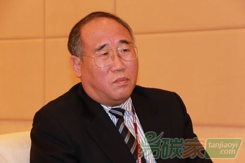 解振華：黨中央、國(guó)務(wù)院對(duì)建立全國(guó)碳排放權(quán)交易市場(chǎng)高度重視